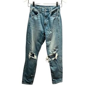 America Eagle Woman’s Mom Jeans Size 00 Short Distressed